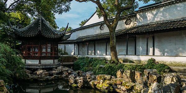 【花园造景设计】如何让花园变得更加美丽、实用？